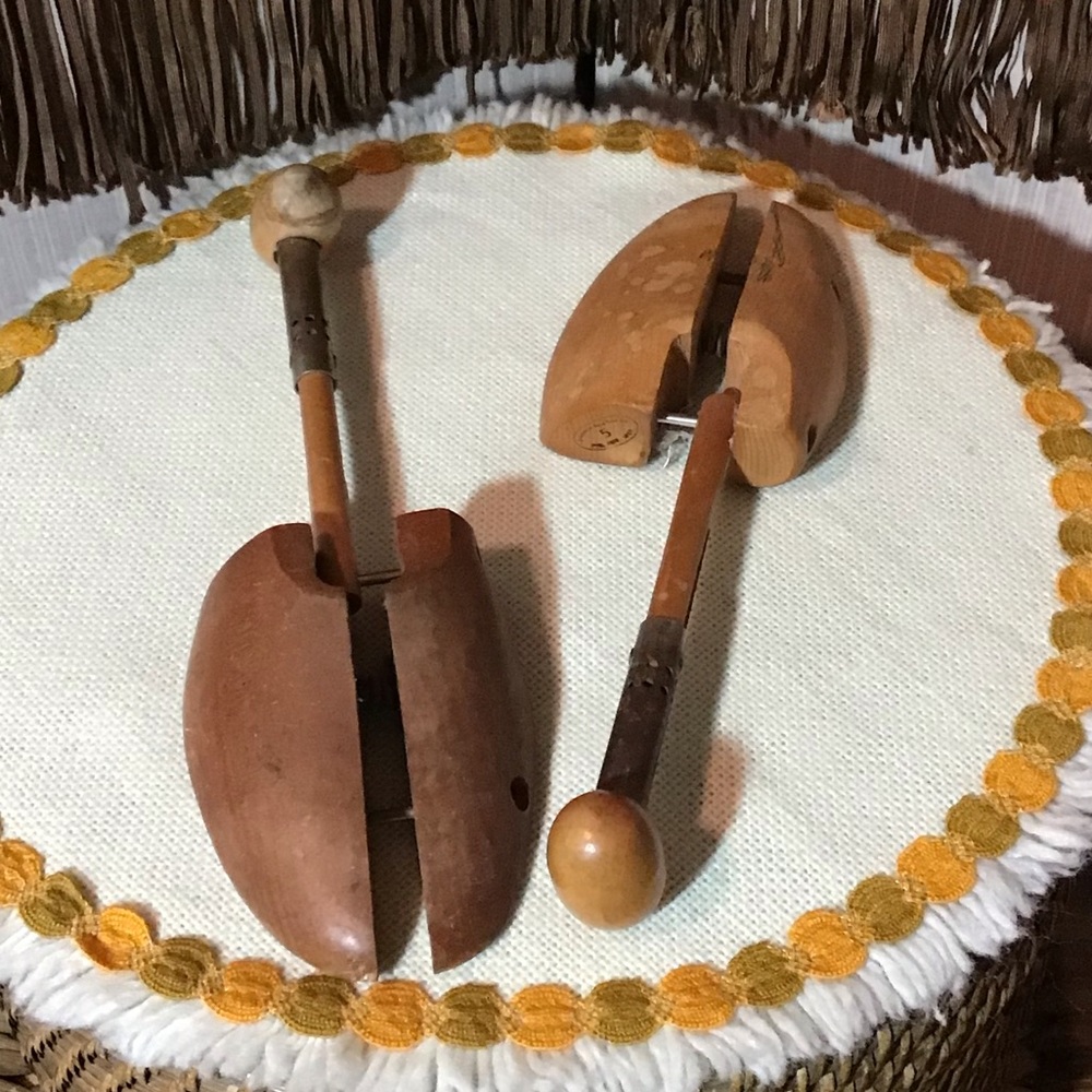 Vintage wooden shoe stretchers mens 11